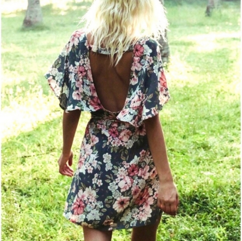 NWT Billabong fine flutter dress S